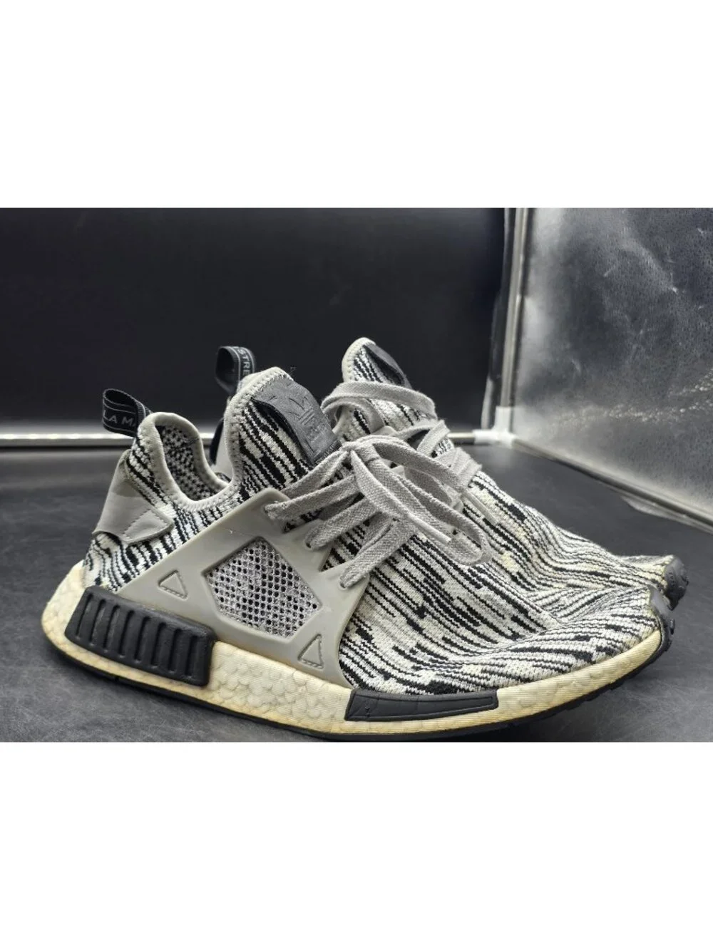 Adidas NMD XR1 Shoes Mens Size 9.5 Gray Knit Stained Running Sneakers BY1910